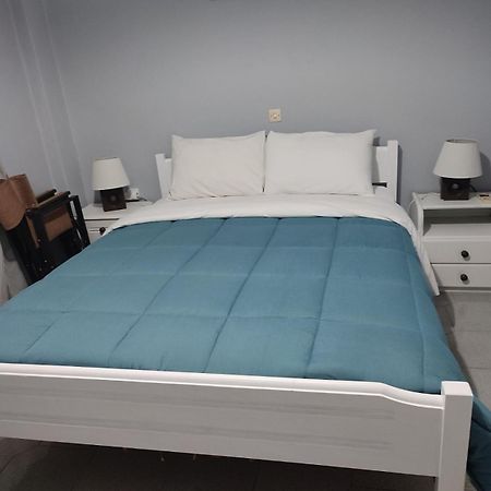 Seven Seas Apartments Artémida Eksteriør bilde