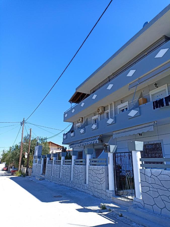 Seven Seas Apartments Artémida Eksteriør bilde