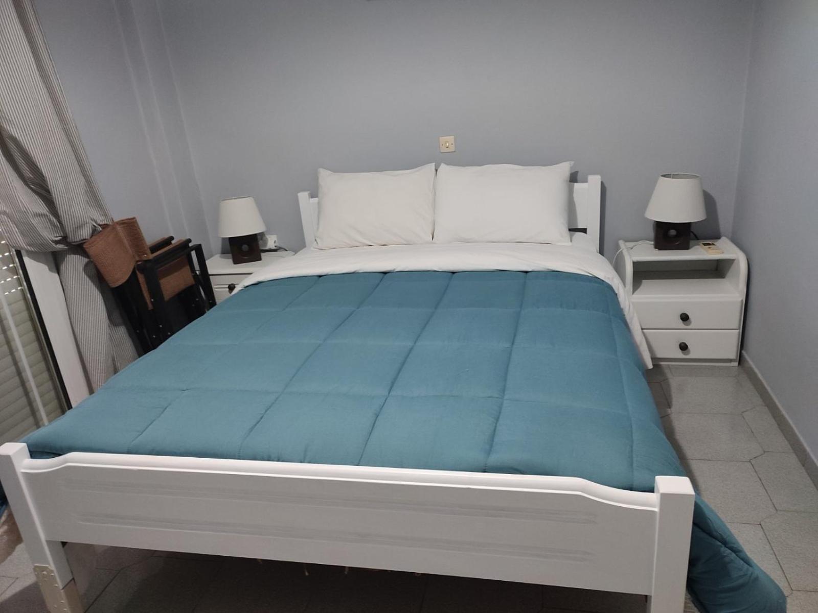 Seven Seas Apartments Artémida Eksteriør bilde